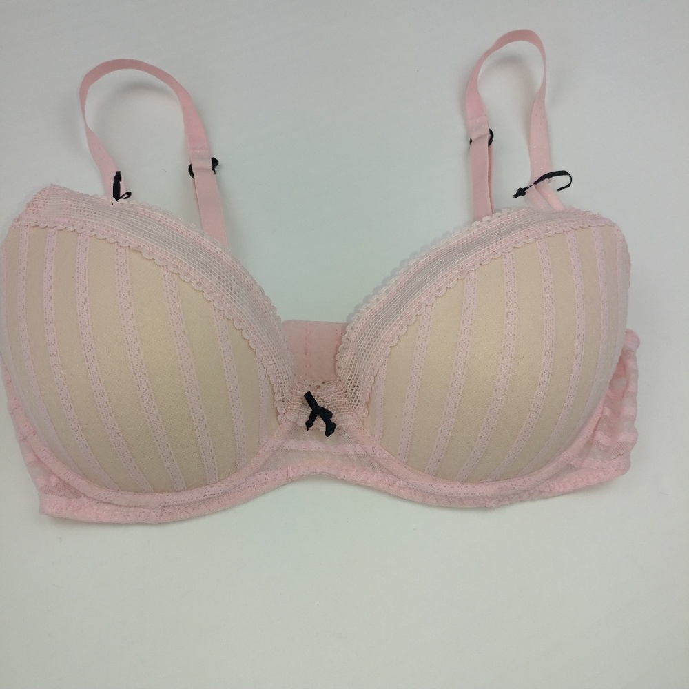 Betsy Johnson 32B Pink Bra With Bows